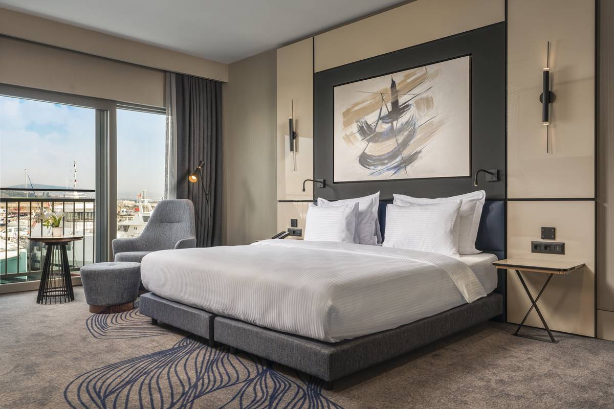 Standart Marina Manzaralı Oda