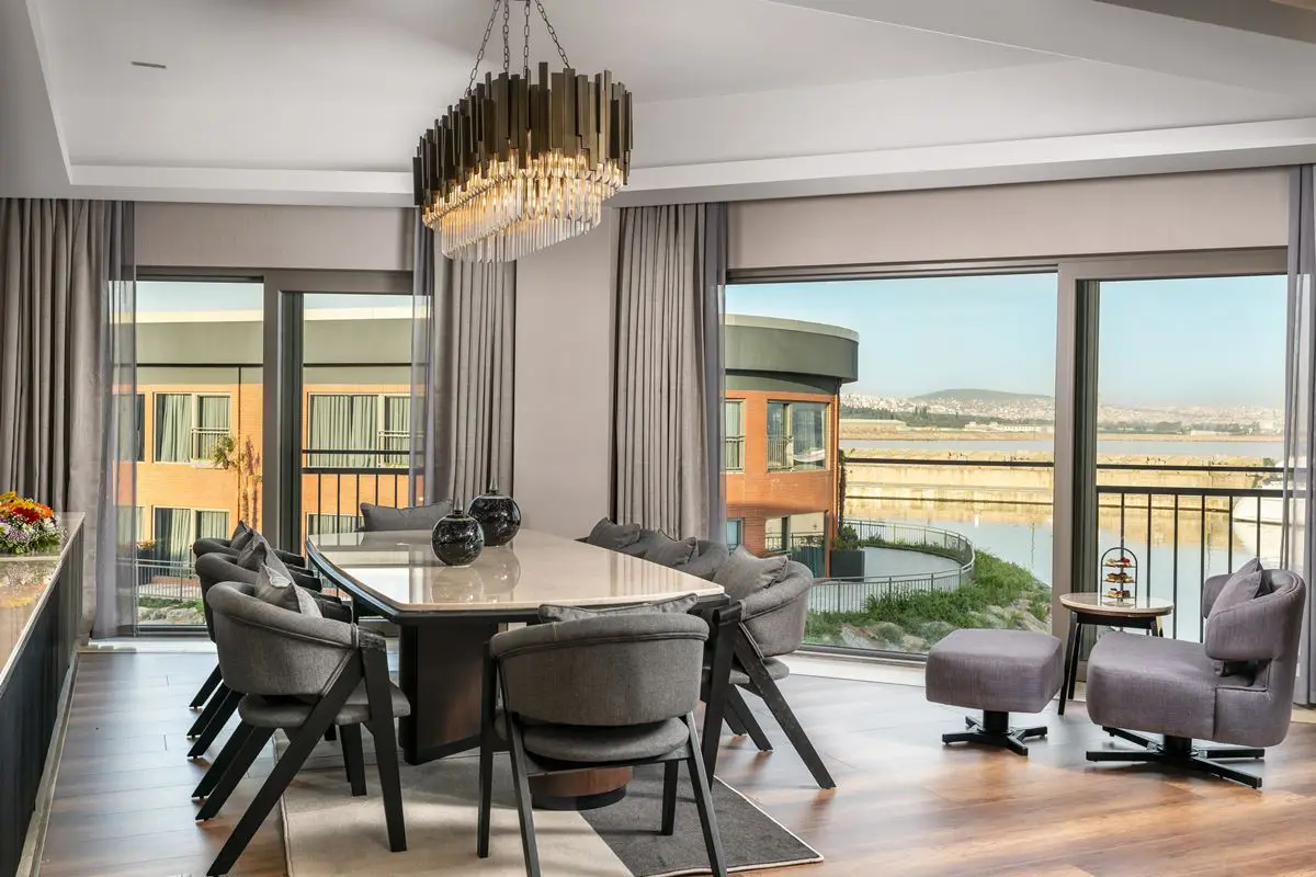 Konforlu Konaklama - Crowne Plaza İstanbul Tuzla Viaport Marina